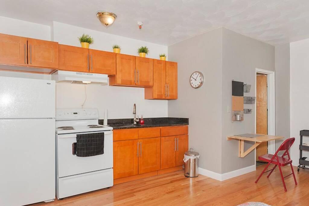 בוסטון Downtown Studio Apt, Perfect For Medical Workers מראה חיצוני תמונה